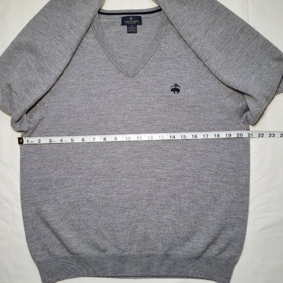Brooks Brothers Sweater Men's Classic Gray V-Neck Merino Wool Pullover Size M - Picture 3 of 8